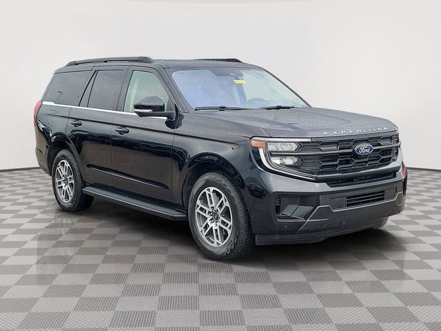 Certified 2025 Ford Expedition Active AWD/4WD image 7