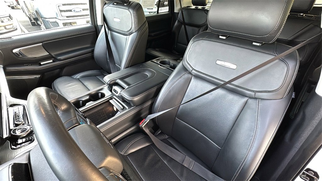 Certified 2025 Ford Expedition Max Platinum image 23