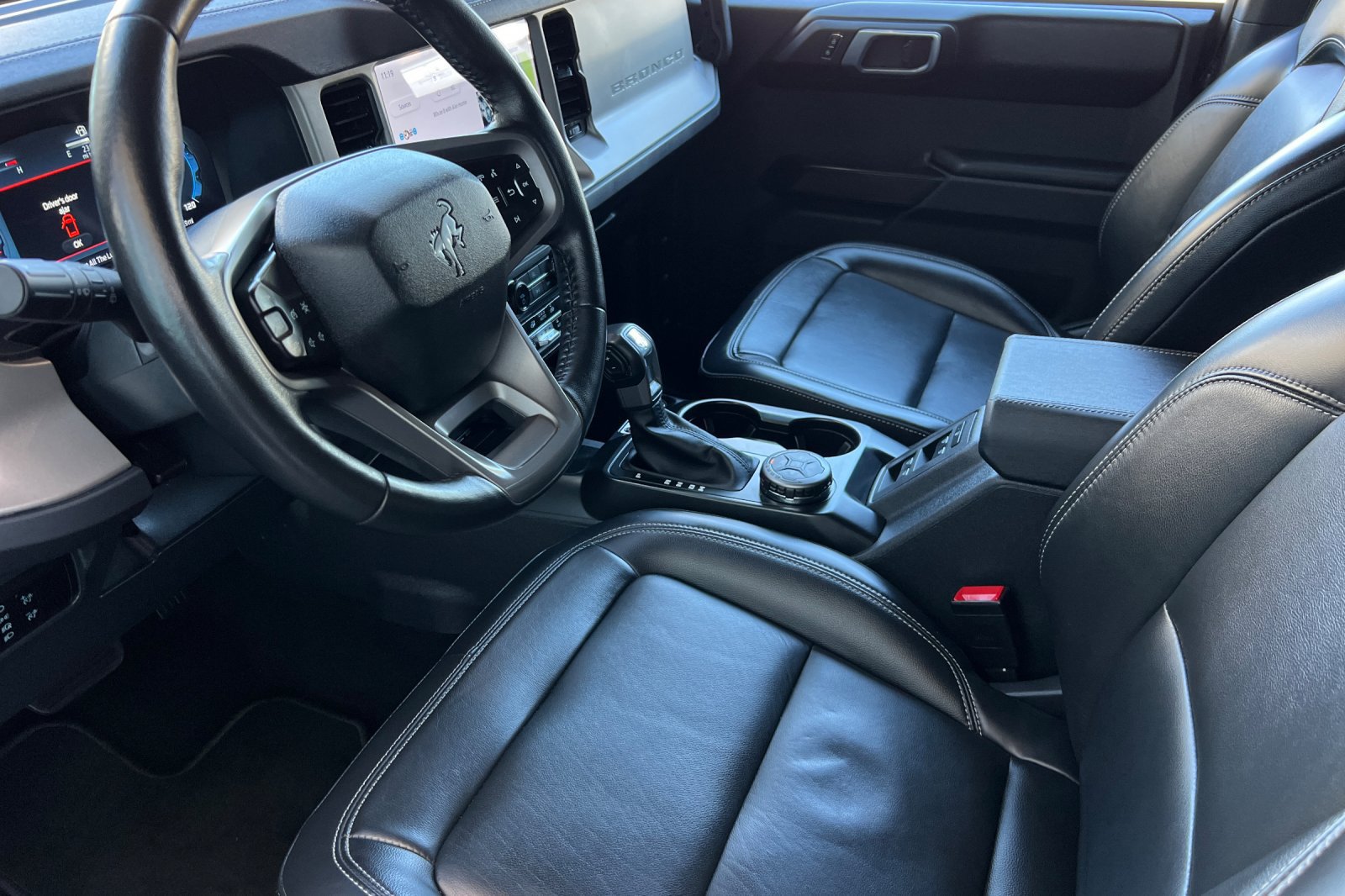 Certified 2025 Ford Bronco Outer Banks AWD/4WD image 12