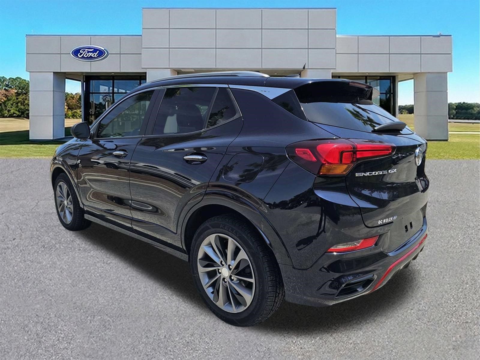 Used 2021 Buick Encore GX Preferred w/ Sport Touring Package FWD image 3
