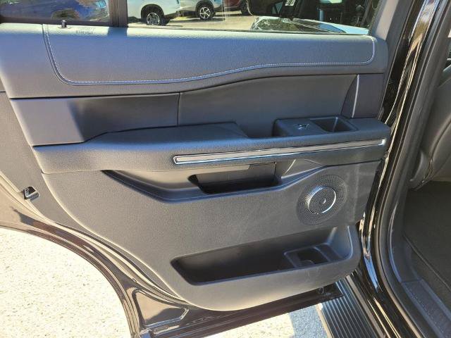 Certified 2024 Ford Expedition XLT RWD image 17