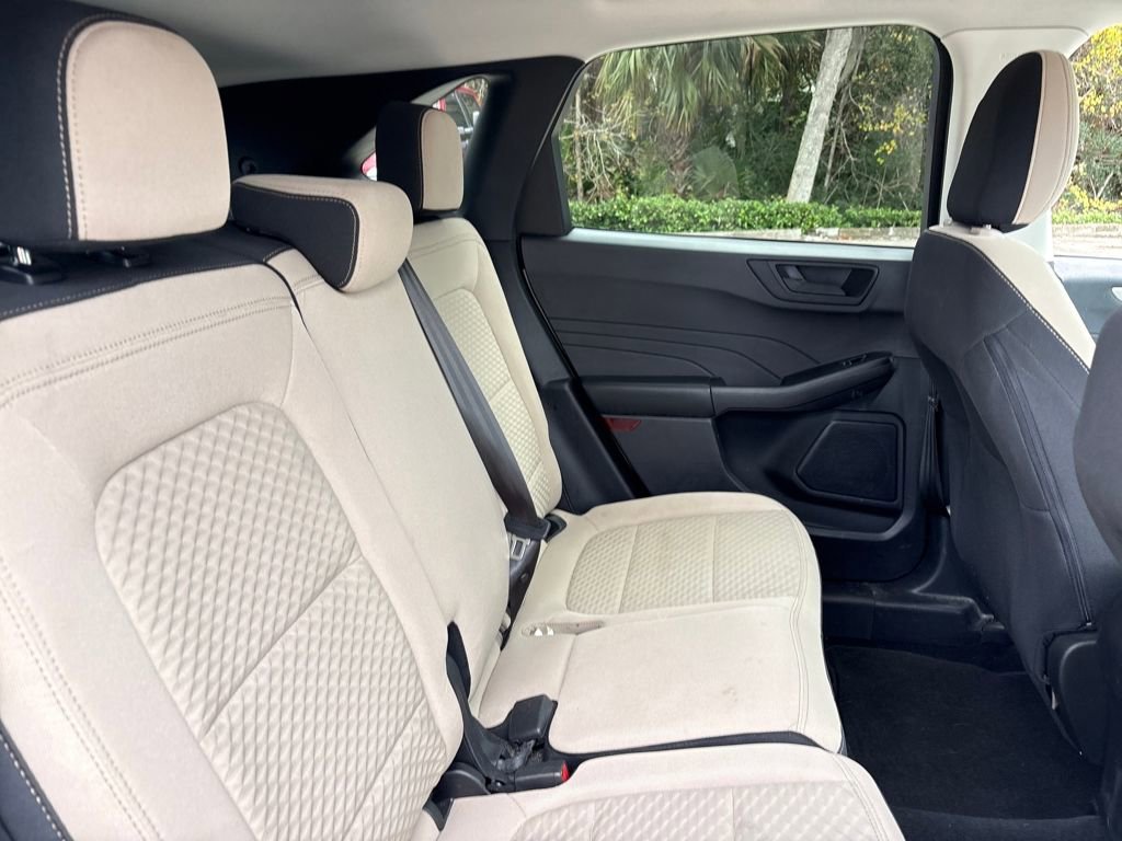 Certified 2022 Ford Escape SE image 28