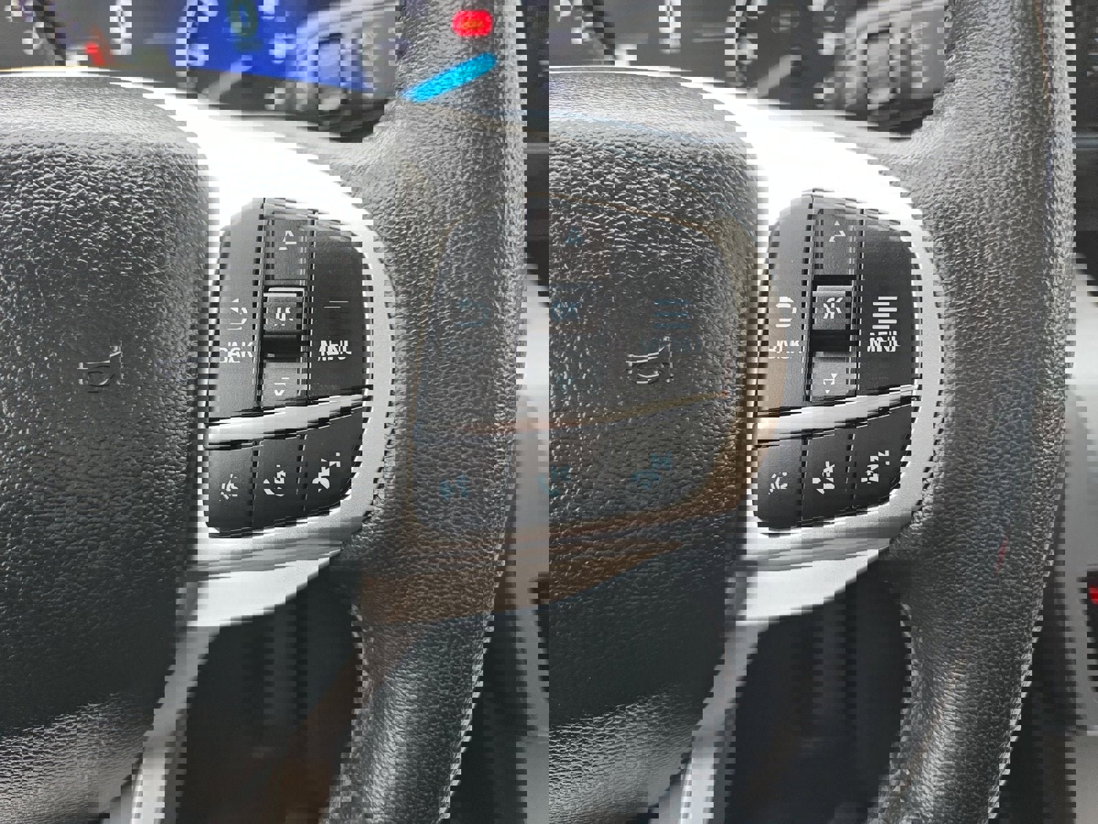 Certified 2022 Ford Explorer XLT w/ Equipment Group 202A image 15