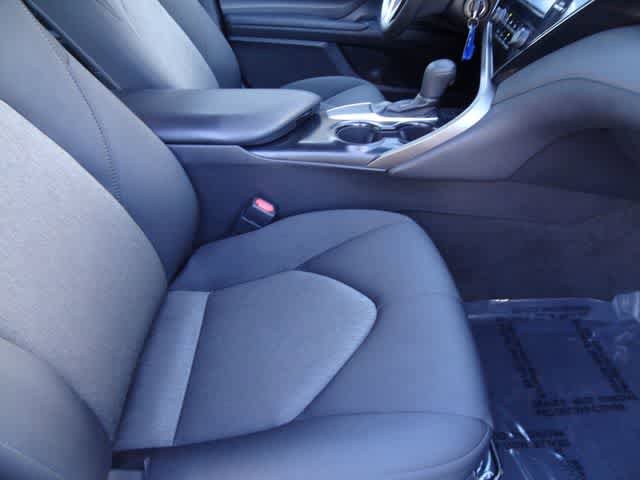 Used 2019 Toyota Camry LE FWD image 13
