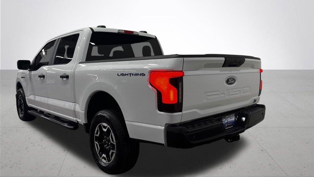 Certified 2022 Ford F150 Lightning Pro AWD/4WD image 10