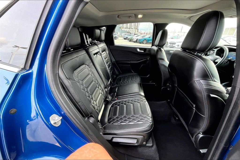 Certified 2023 Ford Escape Platinum w/ Premium Technology Package AWD/4WD image 26