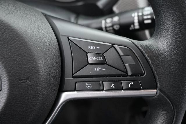 Used 2018 Nissan Kicks SV image 30