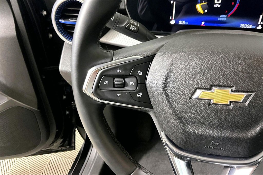 Used 2025 Chevrolet Trax LT w/ LT Convenience Package image 14