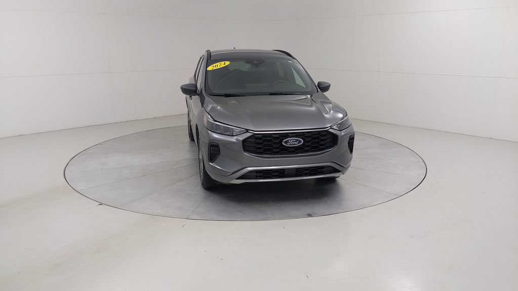 Certified 2024 Ford Escape ST-Line w/ Tech Pack #1 AWD/4WD image 9