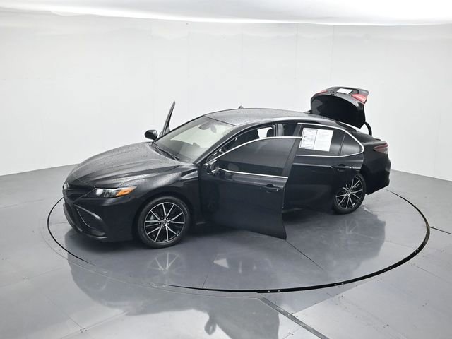 Used 2023 Toyota Camry SE w/ Convenience Package FWD image 42