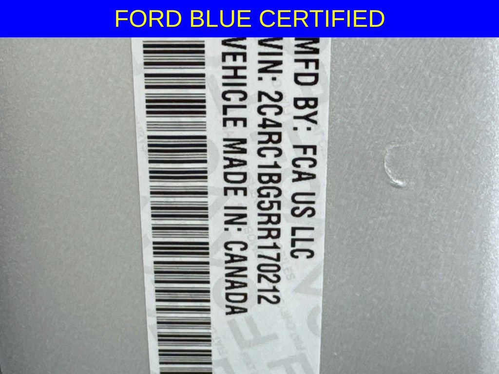 Used 2024 Chrysler Pacifica Touring-L FWD image 35