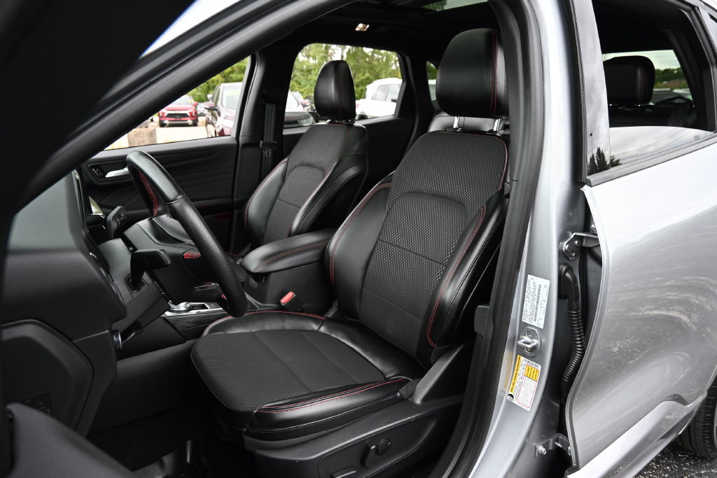 Certified 2024 Ford Escape ST-Line w/ Tech Pack #1 AWD/4WD image 22