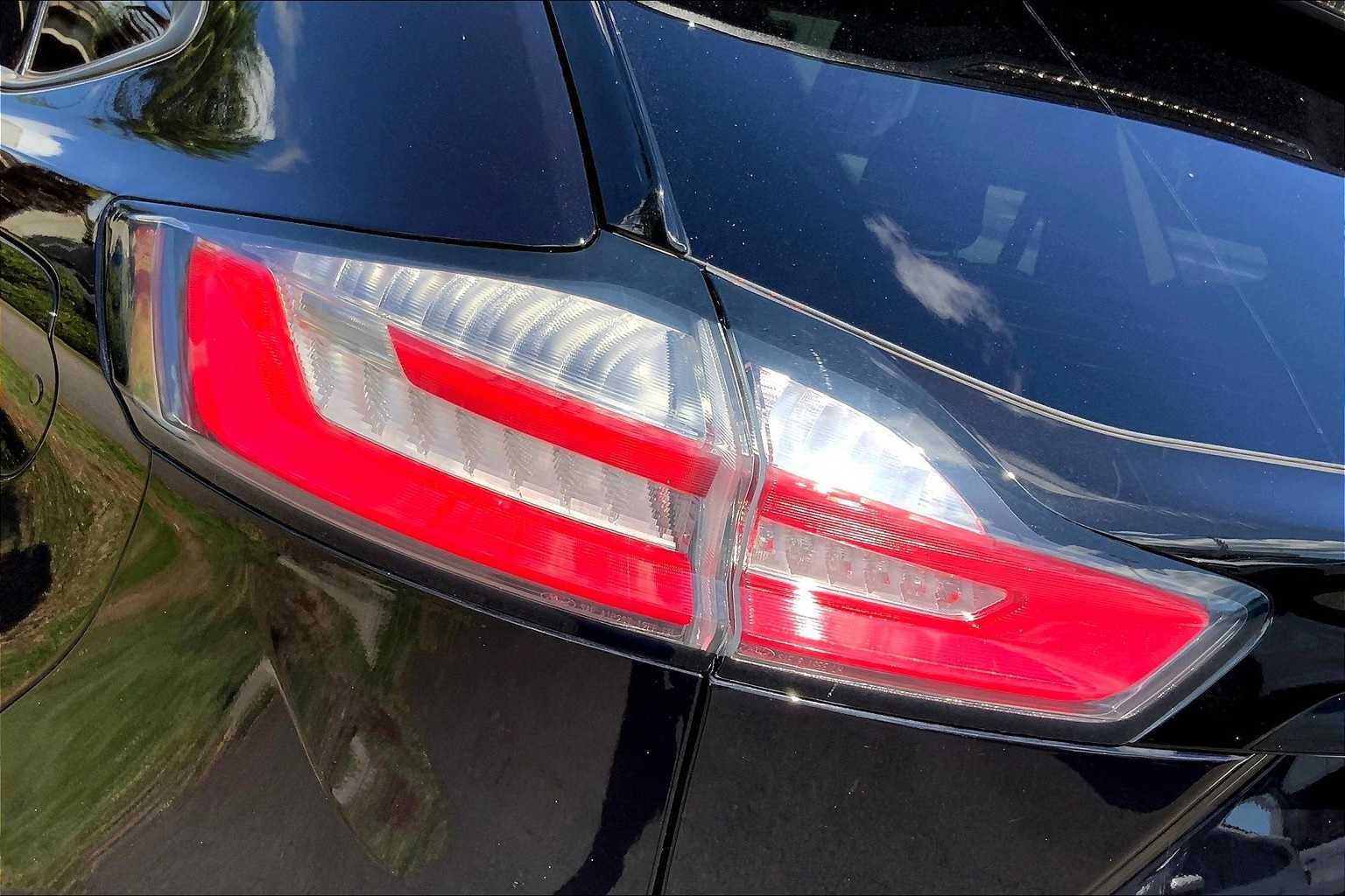 Certified 2022 Ford Edge SE w/ Black Appearance Package image 32