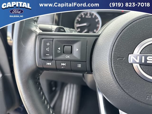 Used 2025 Nissan Pathfinder SV w/ SV Premium Package AWD/4WD image 23