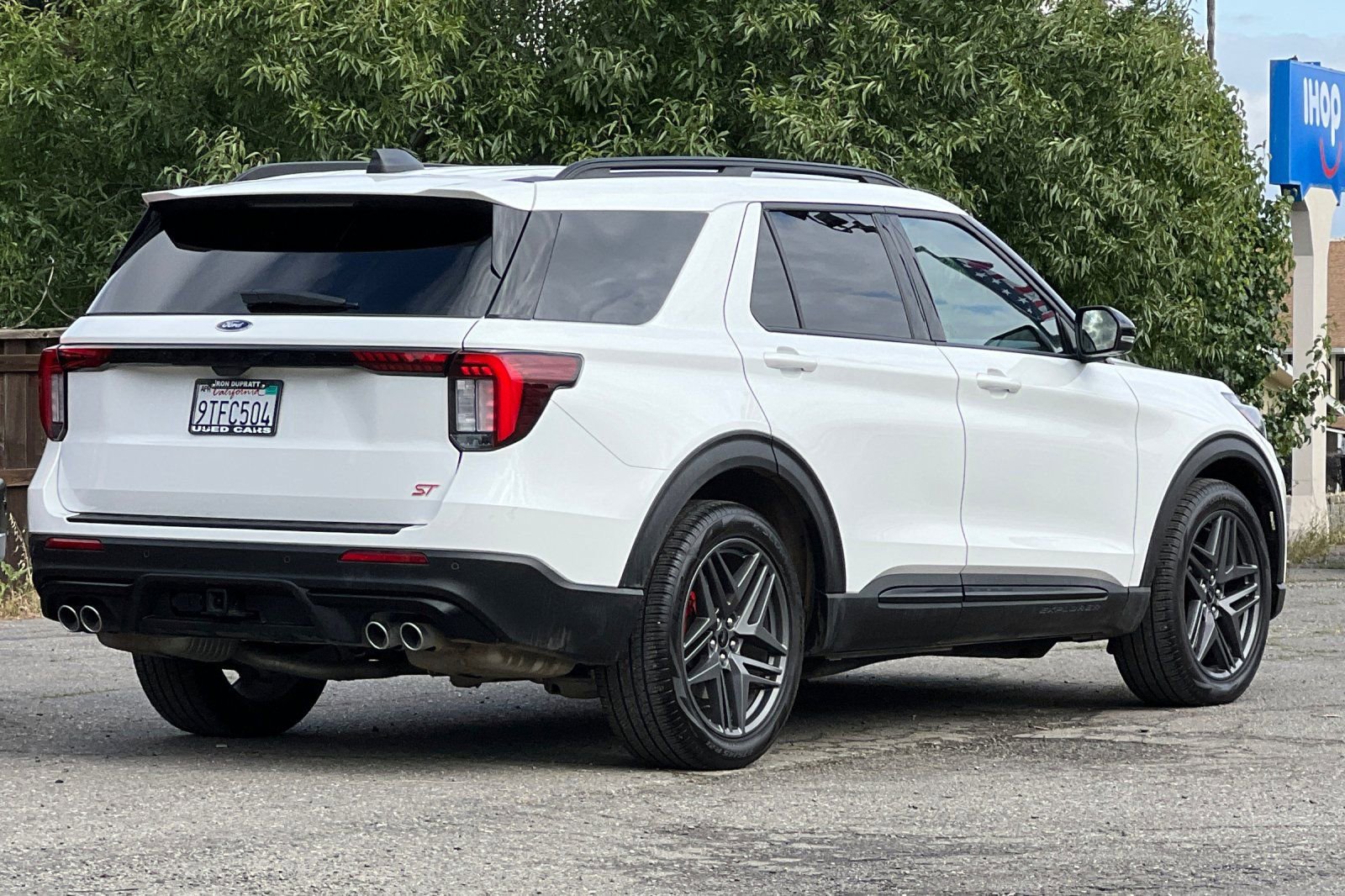 Certified 2025 Ford Explorer ST w/ Sun And Sound Package AWD/4WD image 4