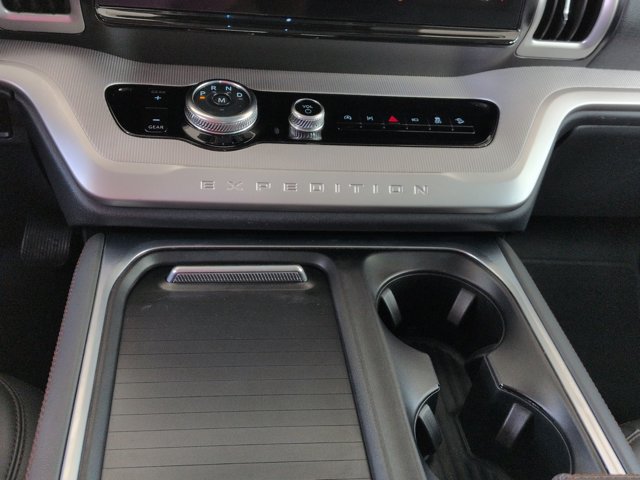 Certified 2025 Ford Expedition Active AWD/4WD image 25