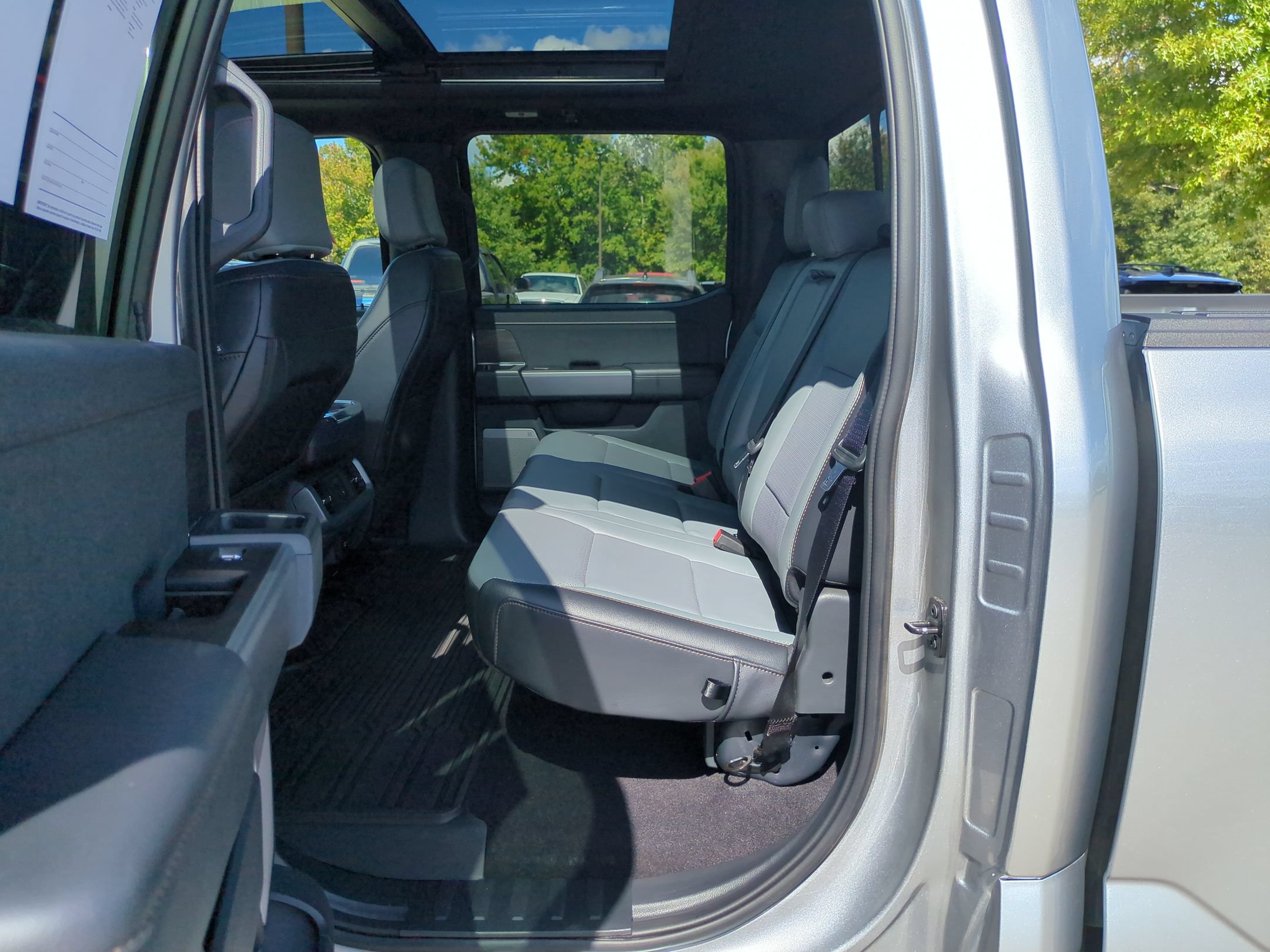 Certified 2025 Ford F150 Lightning Lariat AWD/4WD image 31
