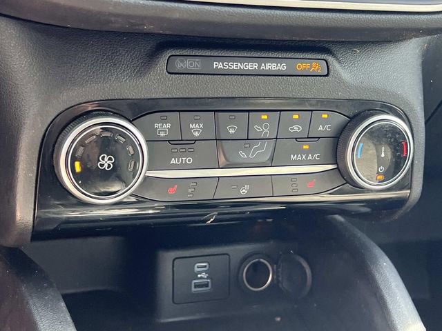 Certified 2022 Ford Escape SE w/ Cold Weather Package AWD/4WD image 22