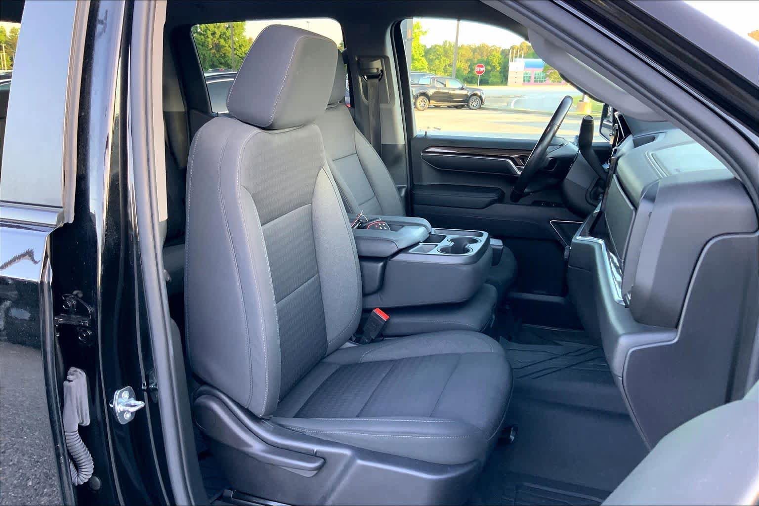 Used 2023 Chevrolet Silverado 1500 RST w/ Protection Package RWD image 9