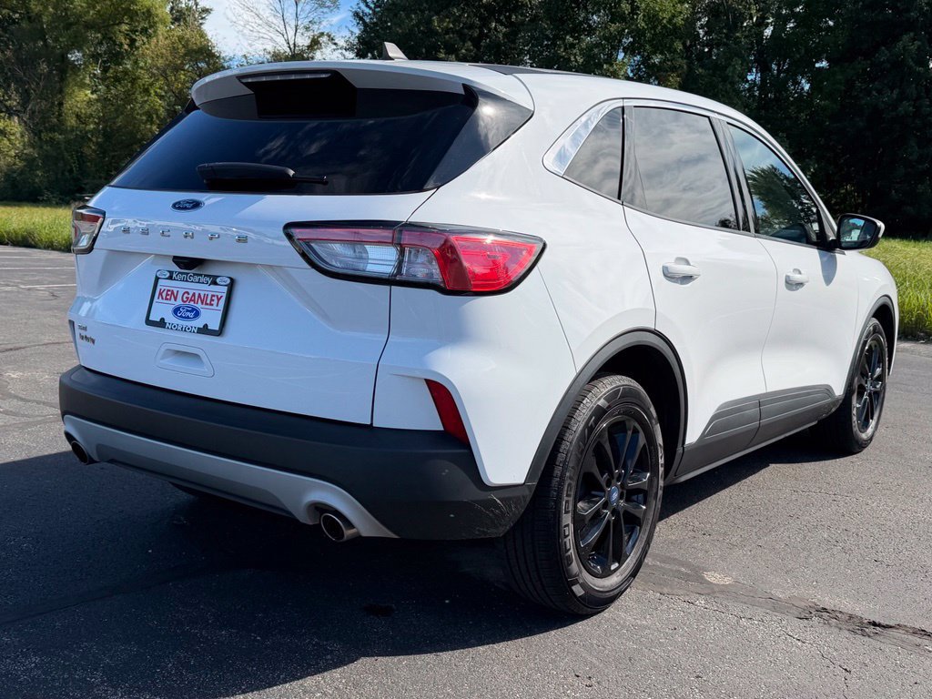 Certified 2021 Ford Escape SE FWD image 10