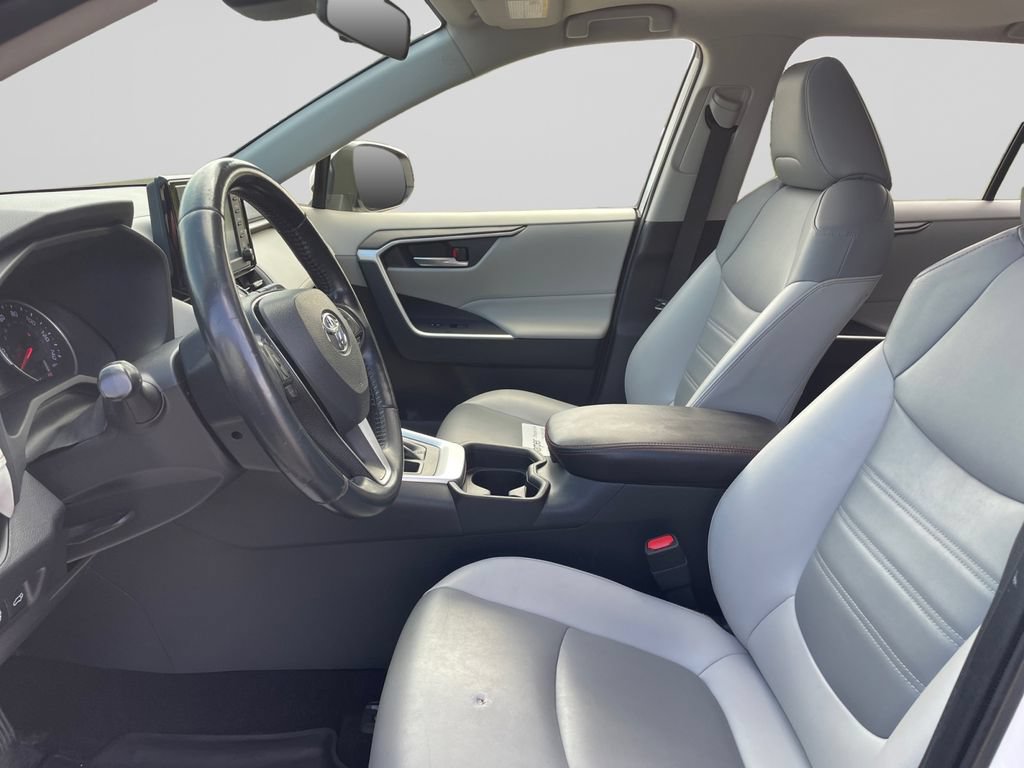 Used 2019 Toyota RAV4 XLE Premium w/ Cold Weather Package AWD/4WD image 21