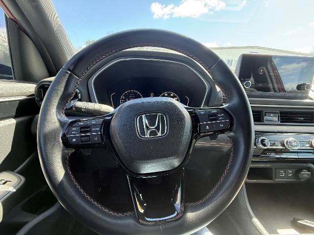 Used 2023 Honda Pilot Sport image 18