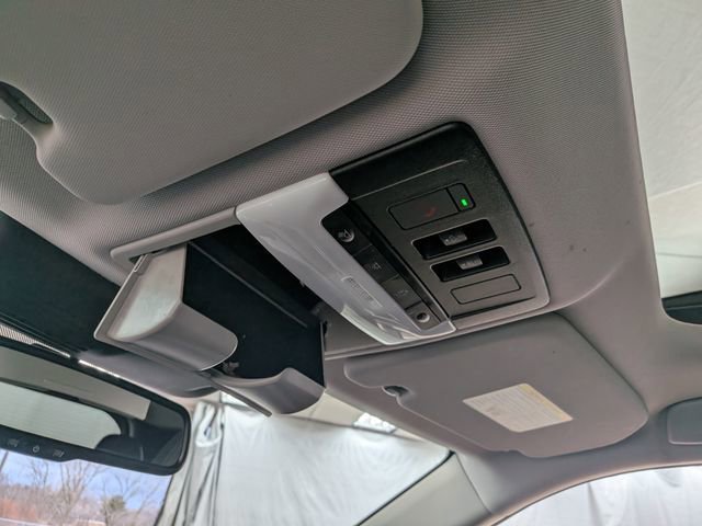 Used 2024 Mitsubishi Outlander SE image 16