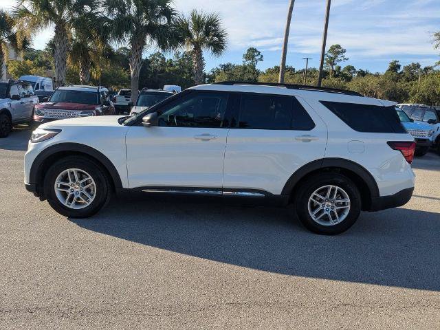 Certified 2025 Ford Explorer Active RWD image 7