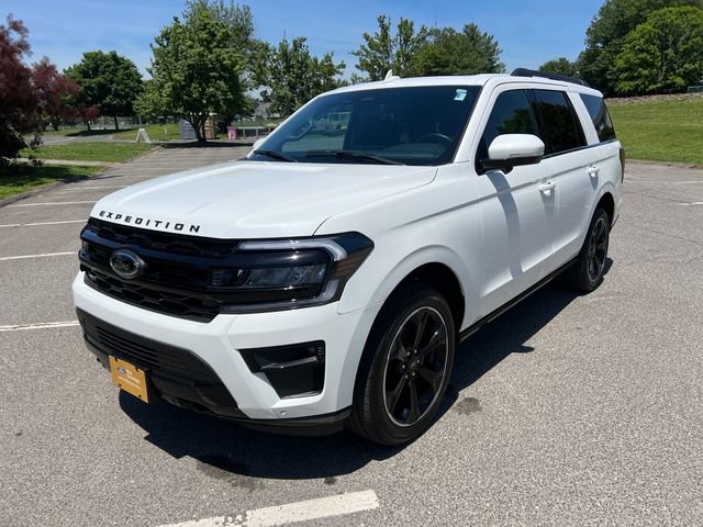 Certified 2023 Ford Expedition Limited AWD/4WD image 5