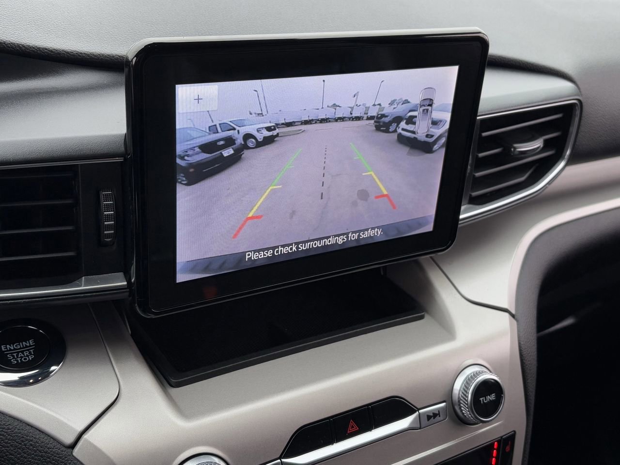 Certified 2022 Ford Explorer XLT w/ Equipment Group 202A image 21