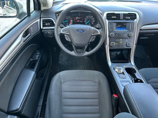 Certified 2017 Ford Fusion SE image 10