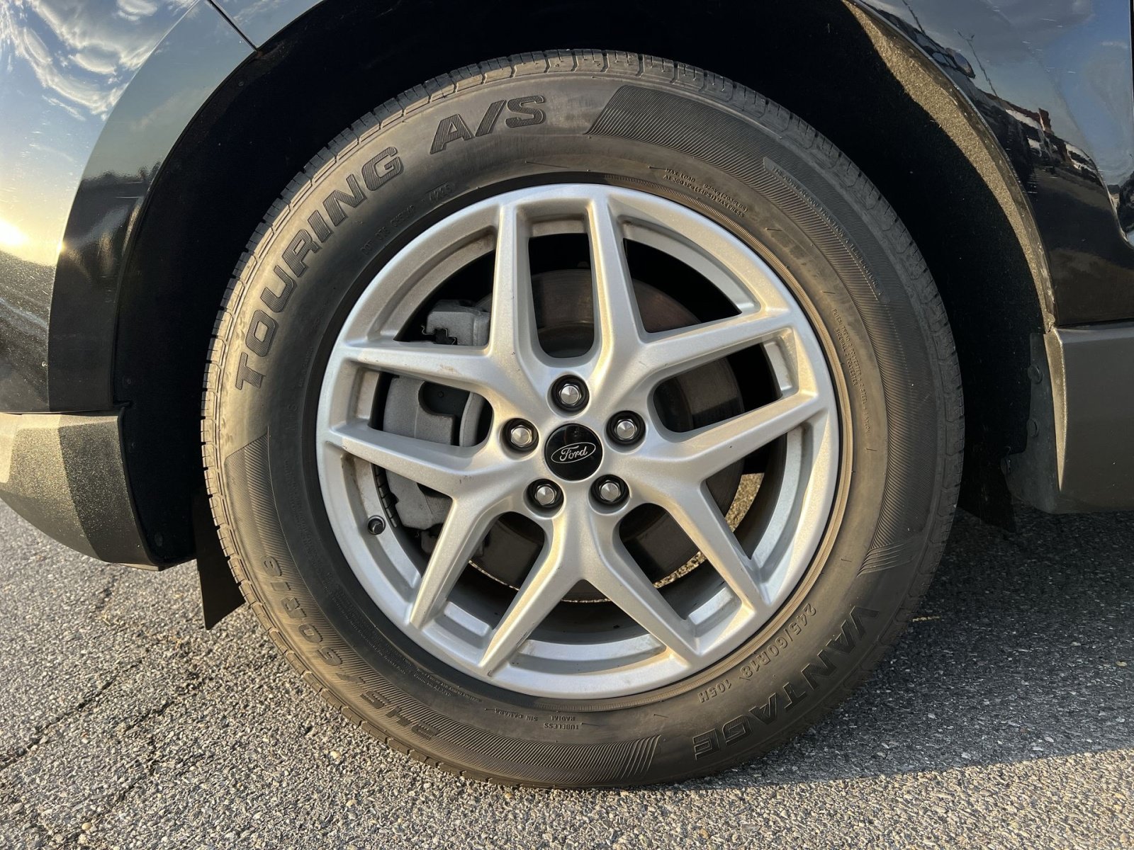 Certified 2024 Ford Edge SEL AWD/4WD image 12