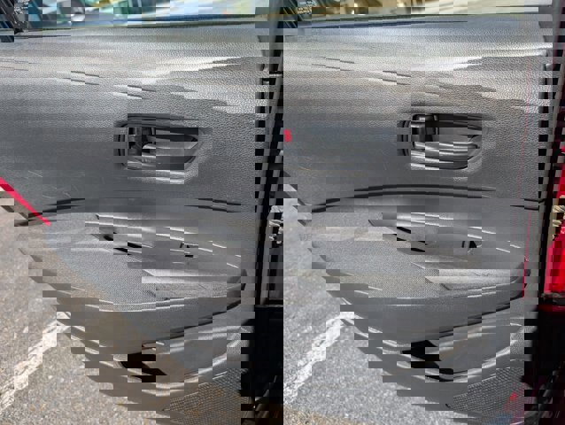 Used 2023 Toyota Corolla LE image 27