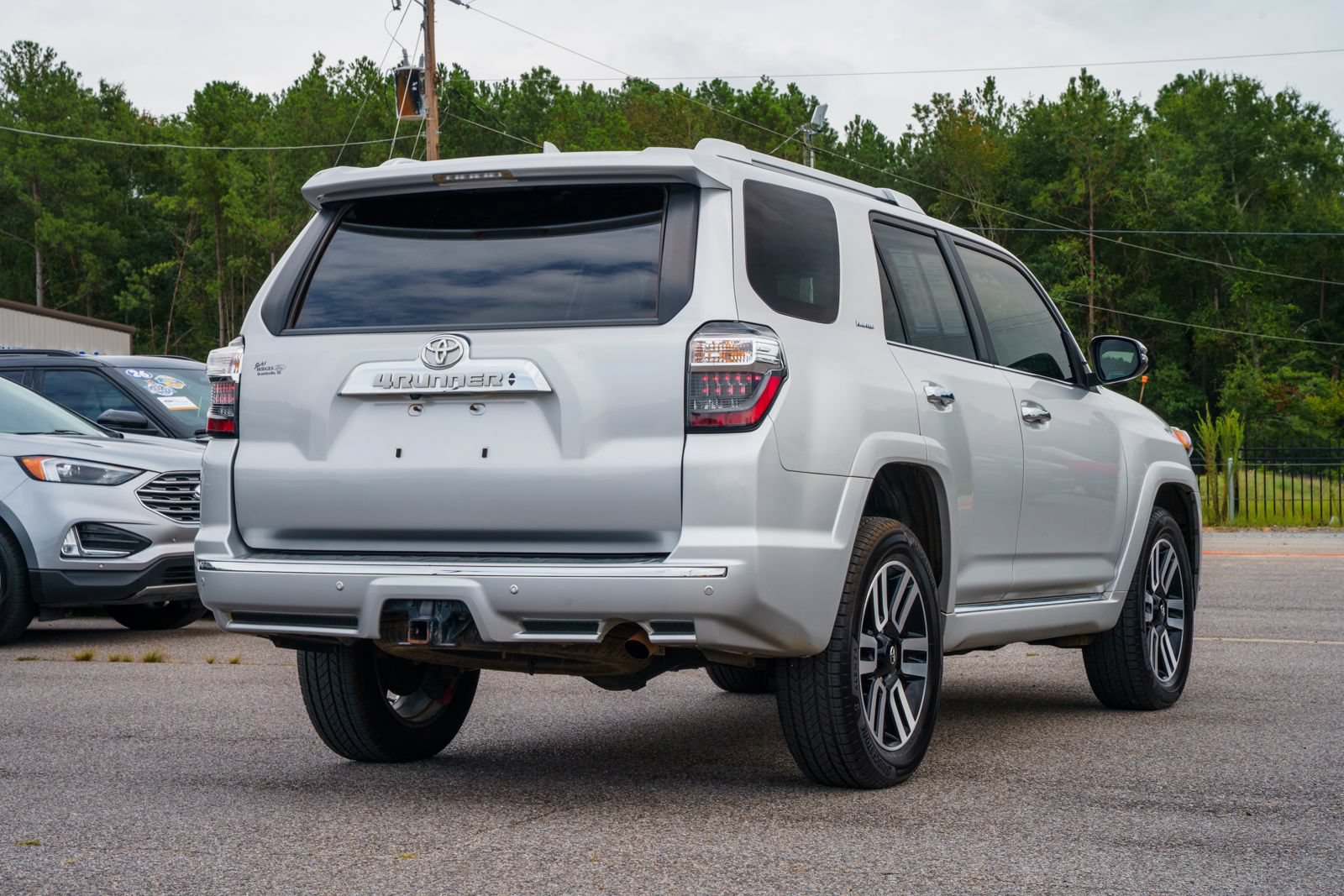 Used 2023 Toyota 4Runner Limited AWD/4WD image 9