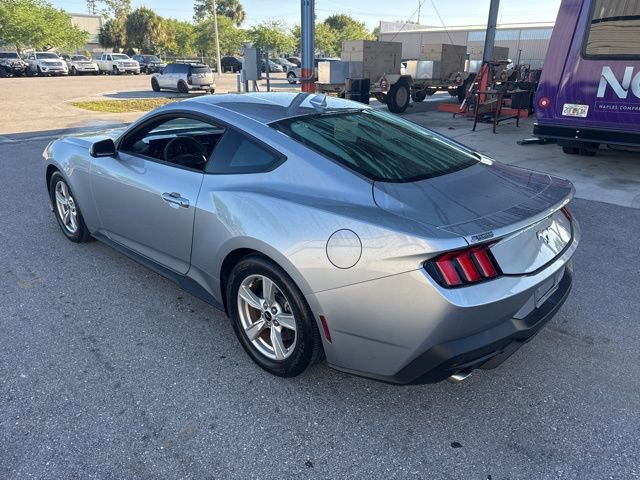 Certified 2024 Ford Mustang Coupe RWD image 2