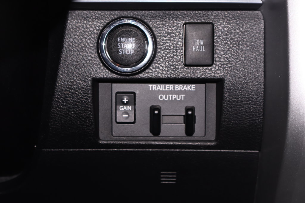 Used 2021 Toyota Tundra Platinum AWD/4WD image 30
