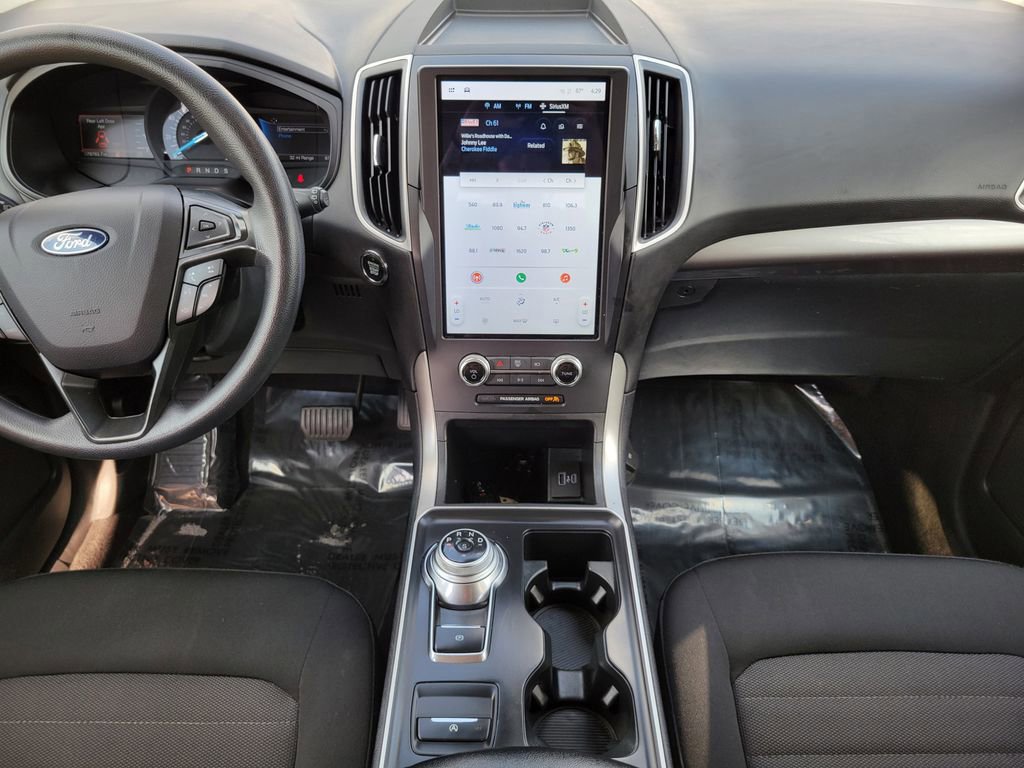 Certified 2024 Ford Edge SE image 19