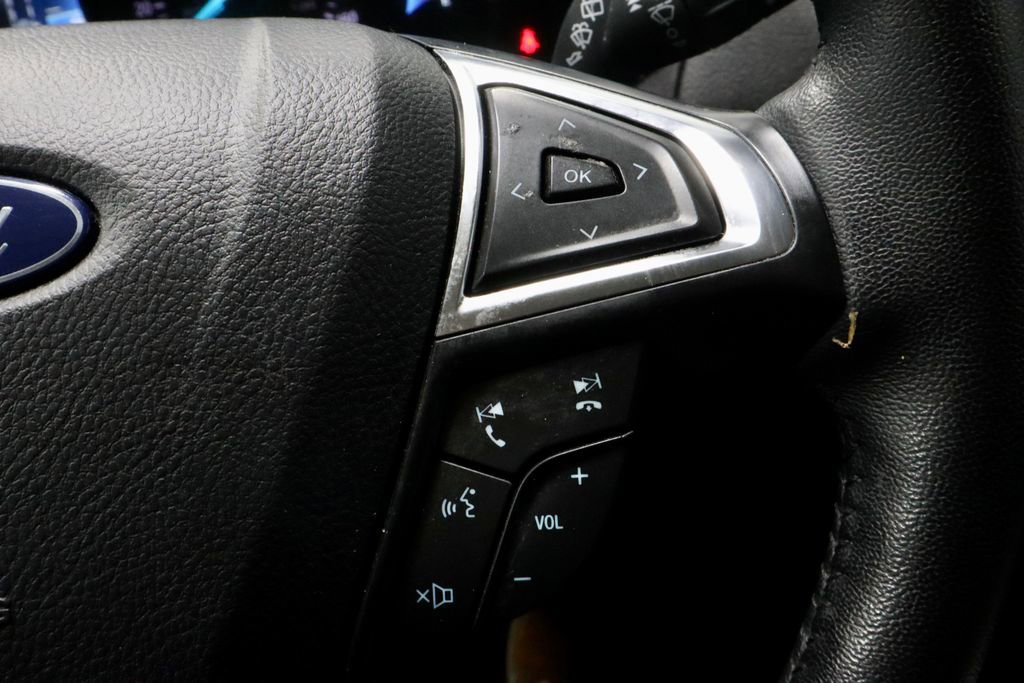 Certified 2024 Ford Edge SEL image 29