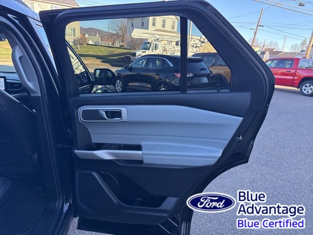 Certified 2022 Ford Explorer XLT w/ Equipment Group 202A image 33