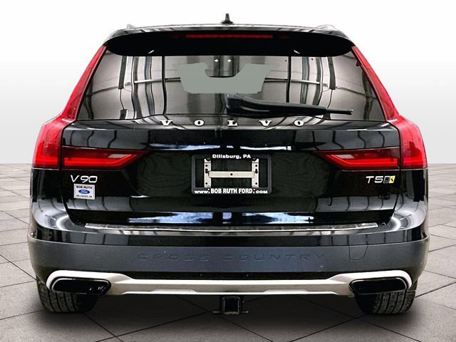 Used 2018 Volvo V90 T5 Cross Country w/ Convenience Package AWD/4WD image 5