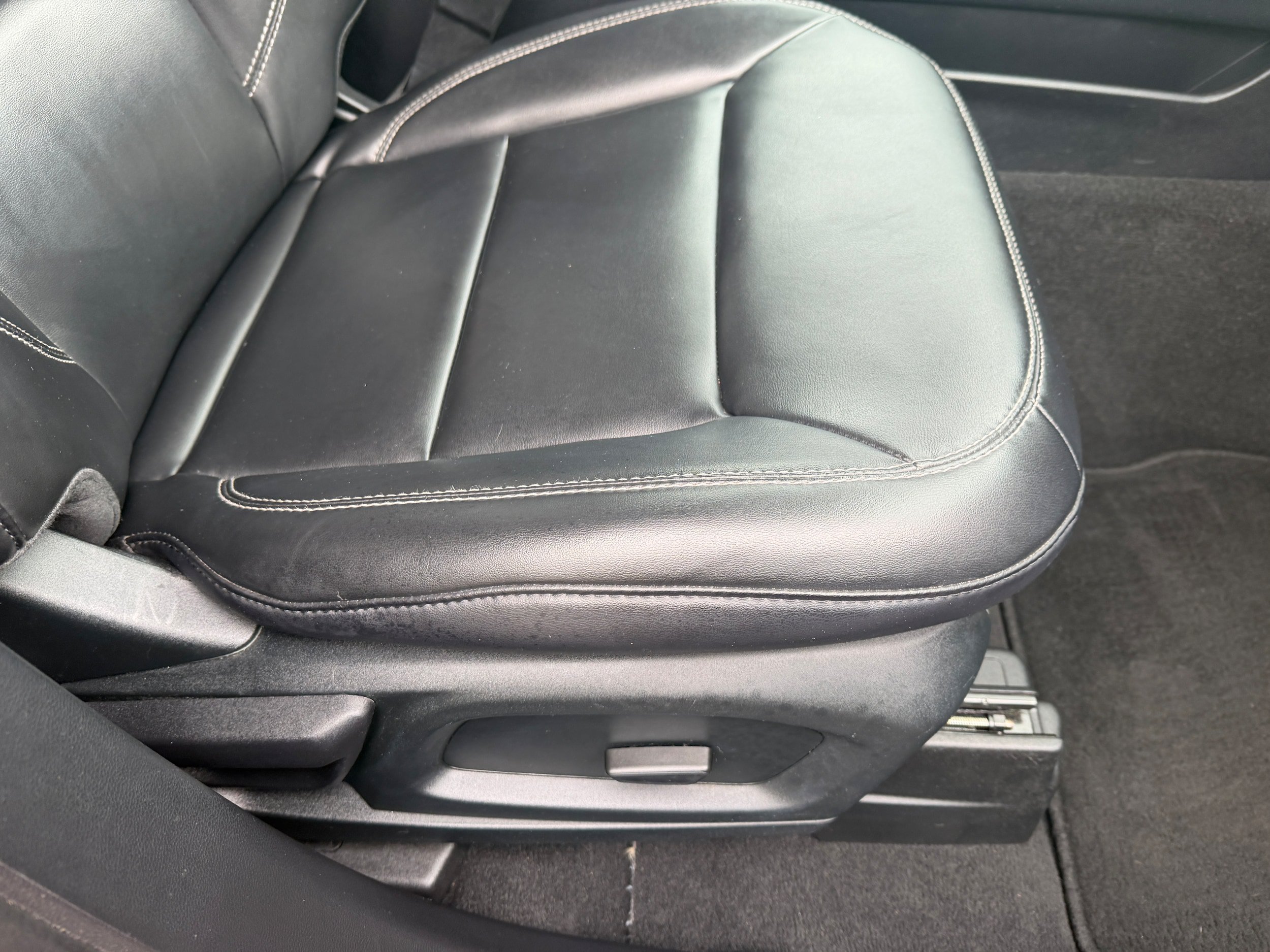 Certified 2021 Ford Explorer XLT AWD/4WD image 10