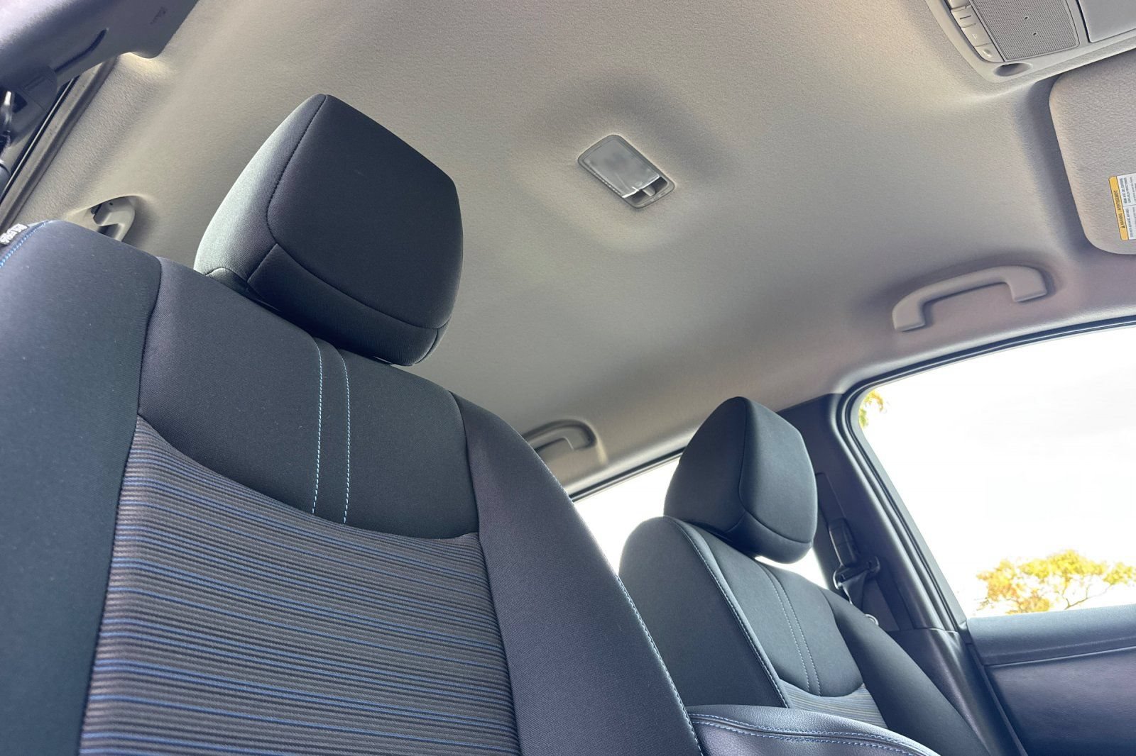 Used 2025 Nissan Leaf S FWD image 18