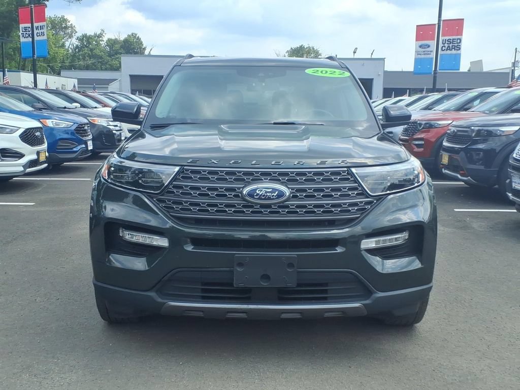 Certified 2022 Ford Explorer XLT w/ Equipment Group 202A AWD/4WD image 10