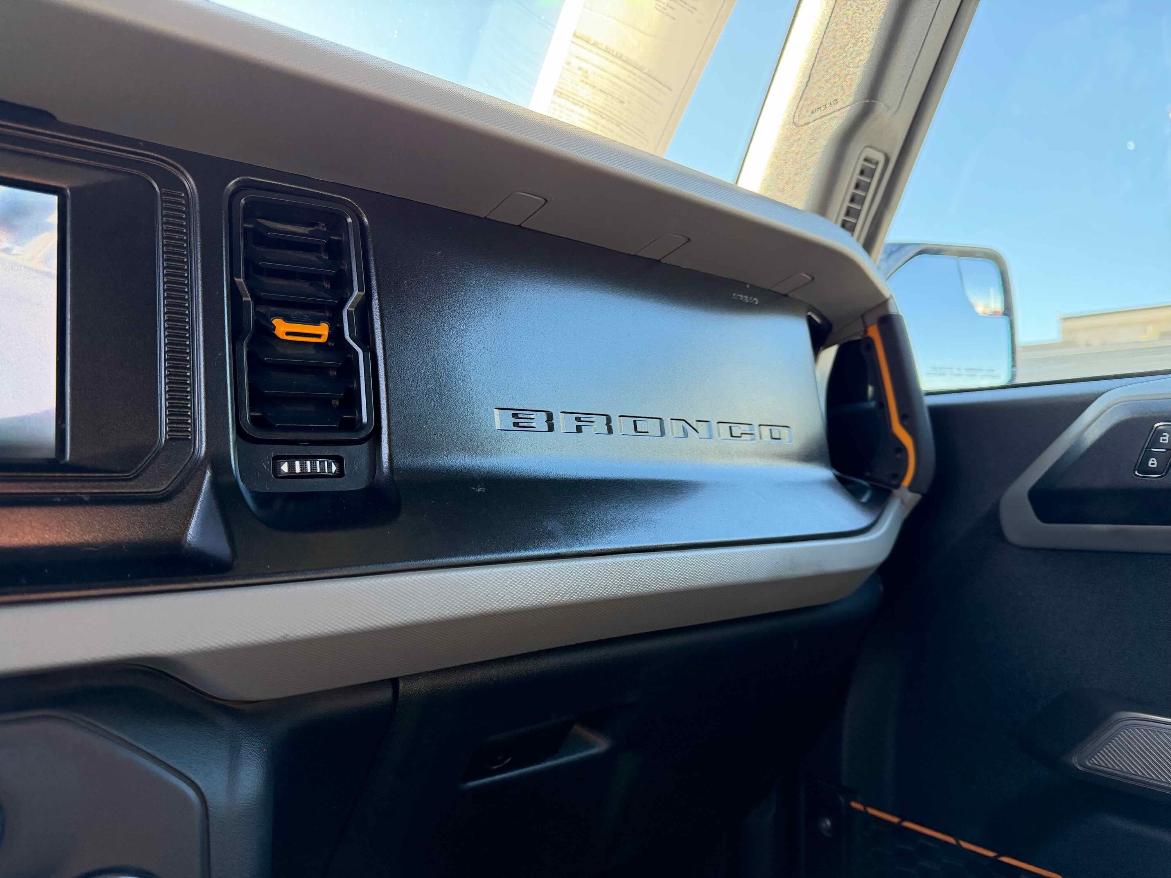 Certified 2022 Ford Bronco Badlands w/ Sasquatch Package image 23