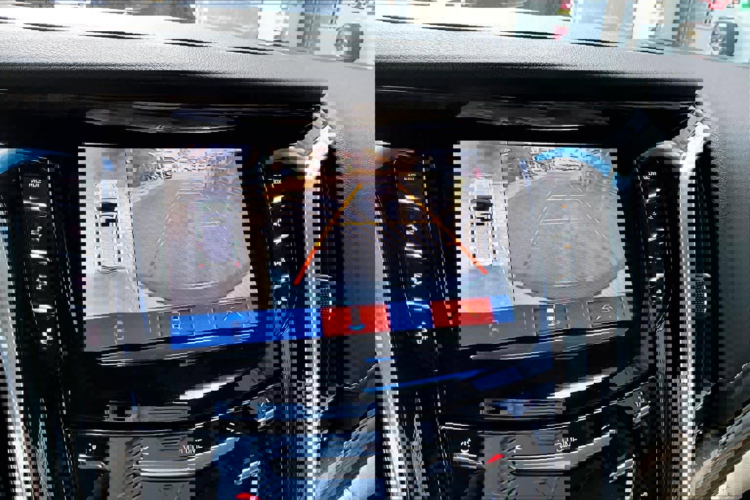 Used 2018 Cadillac Escalade Luxury image 28