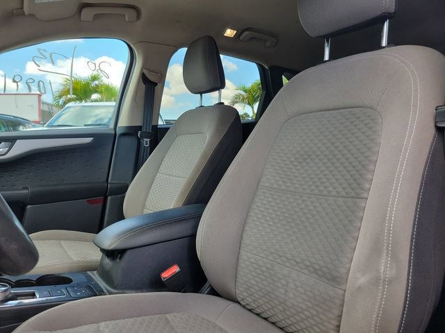 Certified 2020 Ford Escape SE image 20