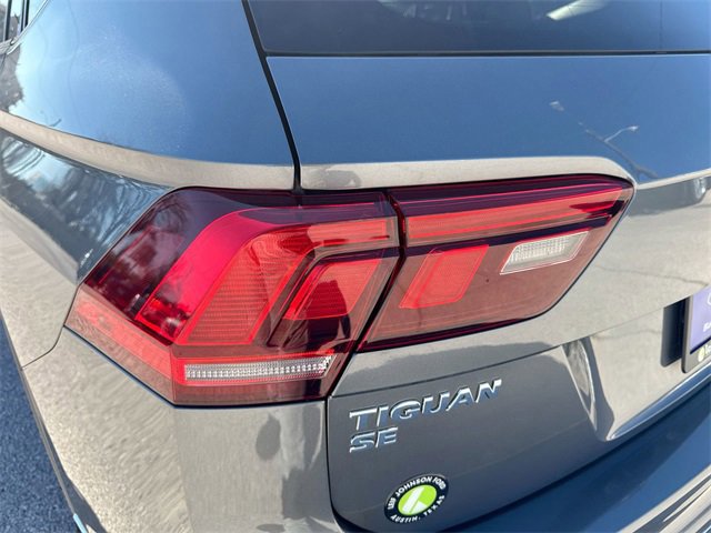 Used 2018 Volkswagen Tiguan SE w/ Panoramic Sunroof Package image 37