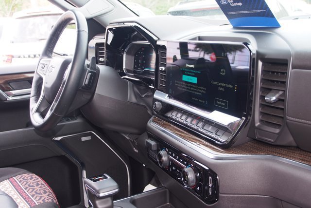 Used 2024 Chevrolet Silverado 1500 LT Trail Boss w/ Convenience Package II image 11