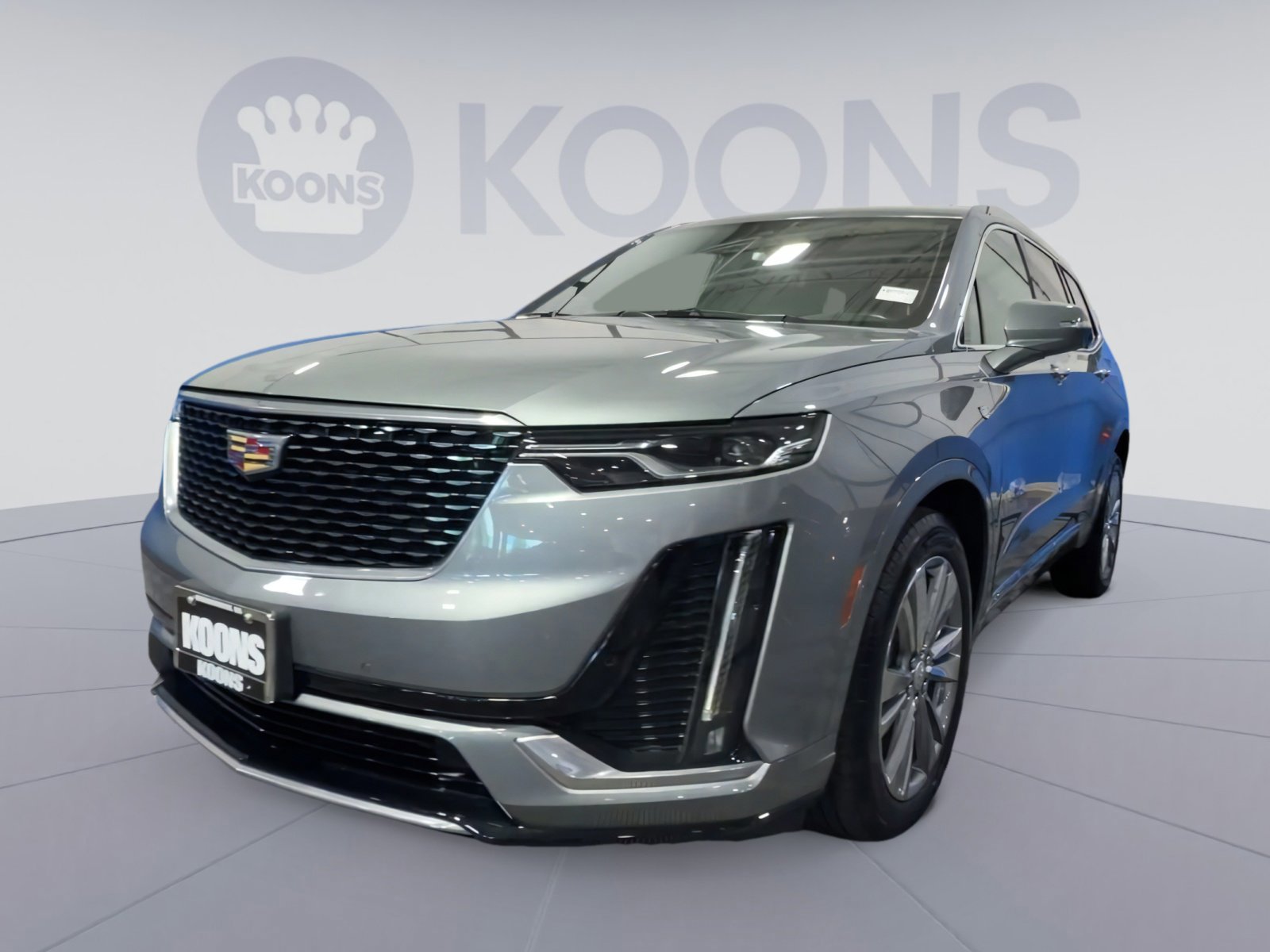 Used 2023 Cadillac XT6 Premium Luxury AWD/4WD image 2