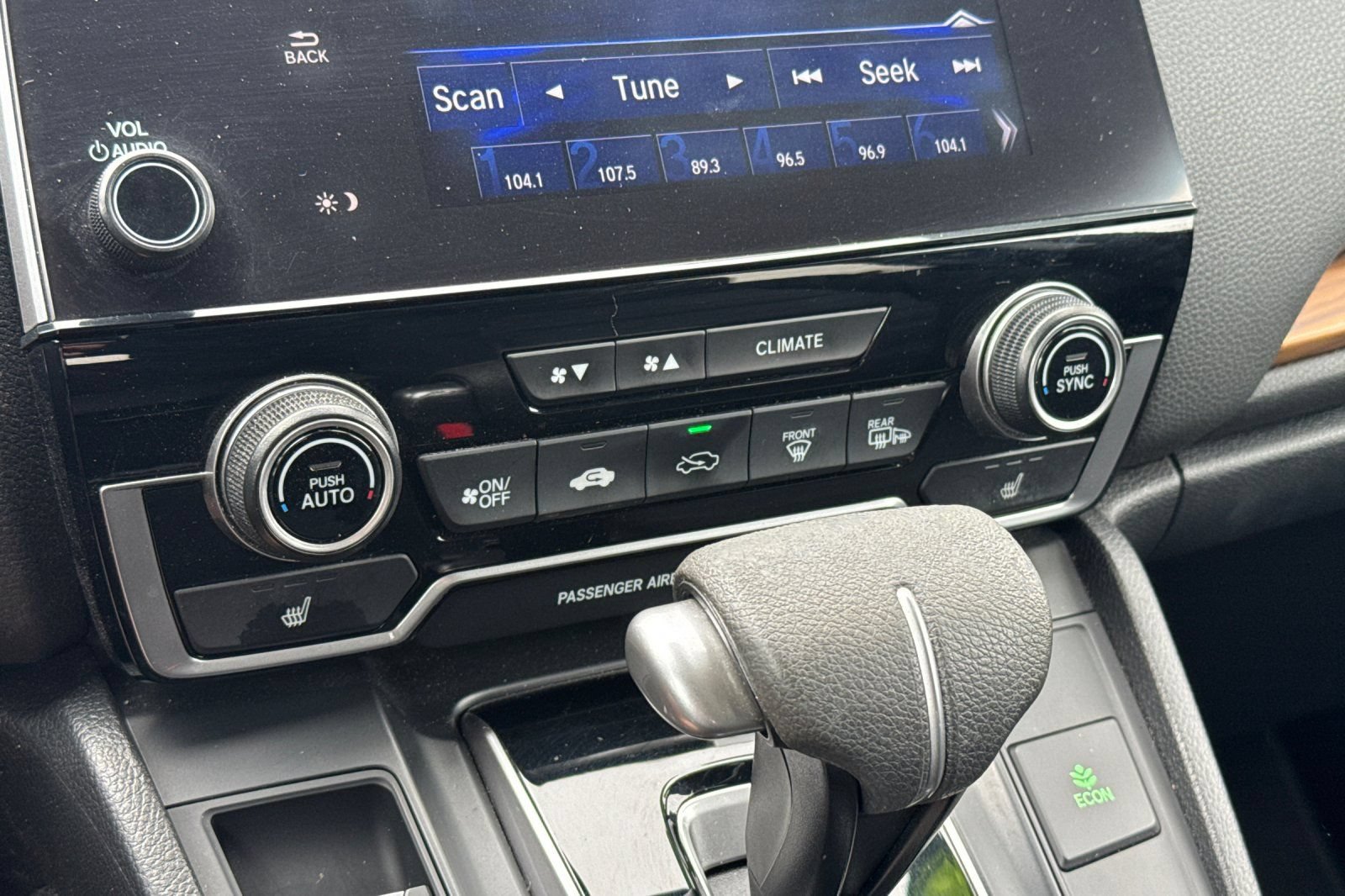 Used 2018 Honda CR-V EX image 16